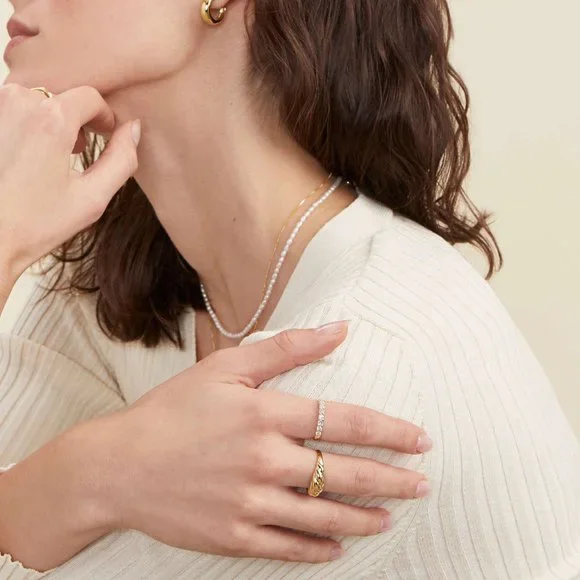 2.5mm Diamond Brilliant Cut Half Eternity Engagement Wedding Ring Band - Picture 9 of 16